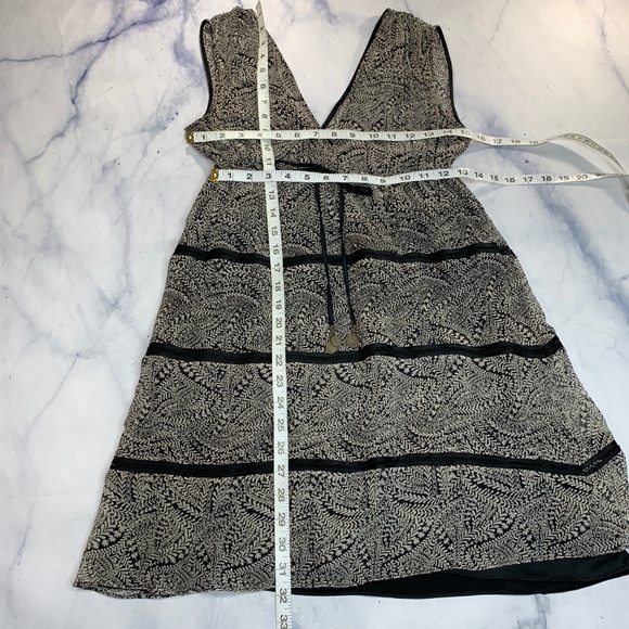 Guess by Marciano Kionna Deep V-Neck Silk Dress - Picture 6 of 8